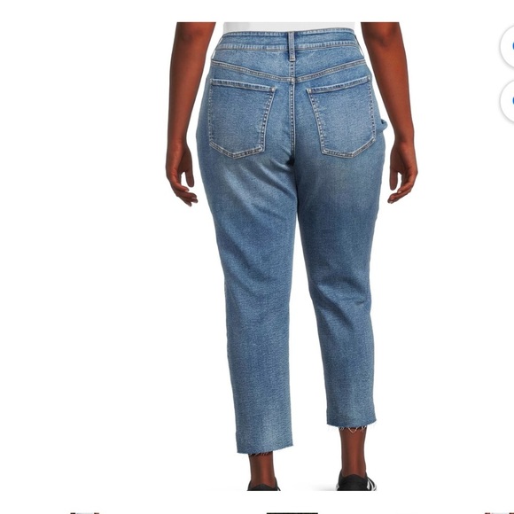 Terra & Sky Women's Plus Size Step Hem Straight Leg Jeans, 27" Inseam - Picture 2 of 3